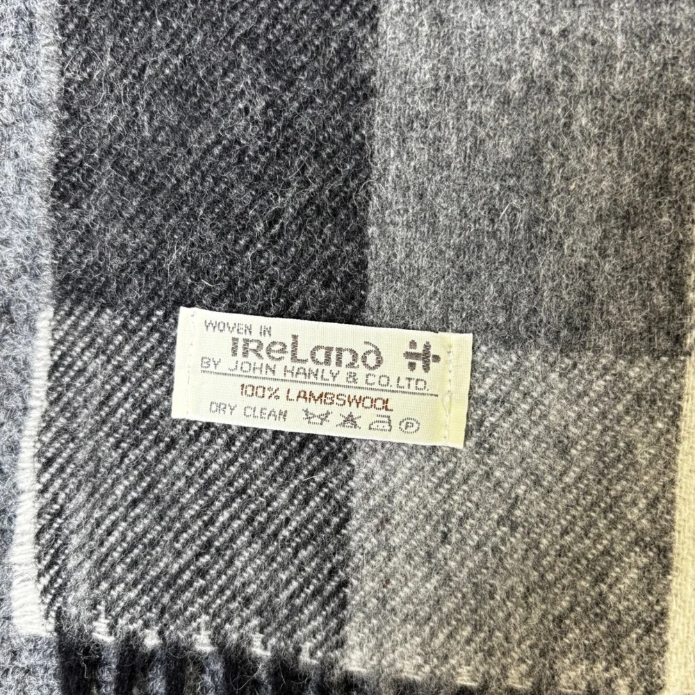 Ireland John Hanly Lambswool Plaid Scarf Black White Red Green Blue Fringe